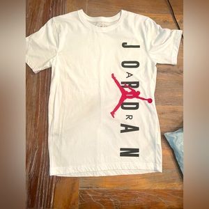 Never worn Nike Air Jordon t-shirt